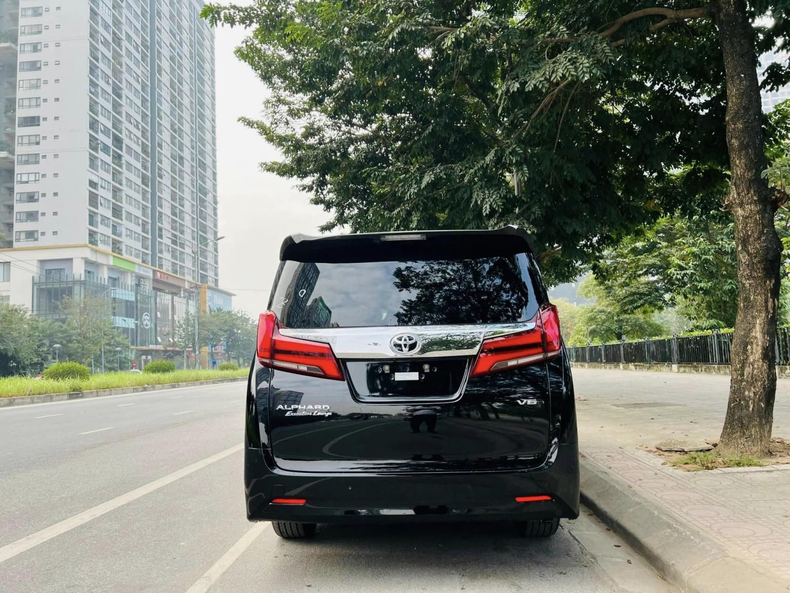 Toyota Alphard 2023 - Cam kết có xe