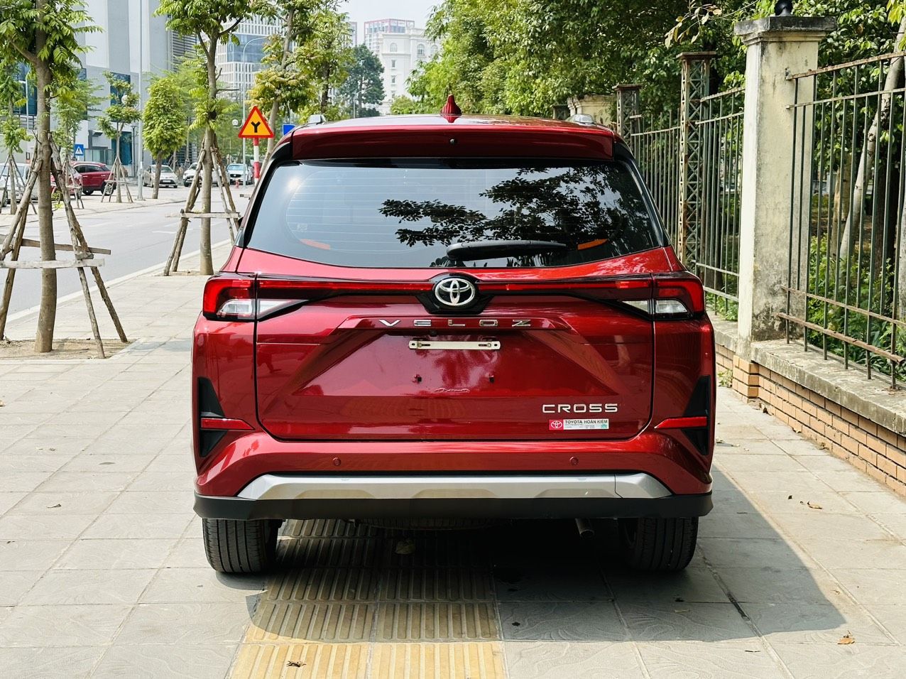 Toyota Veloz Cross 2022 - Xe màu đỏ