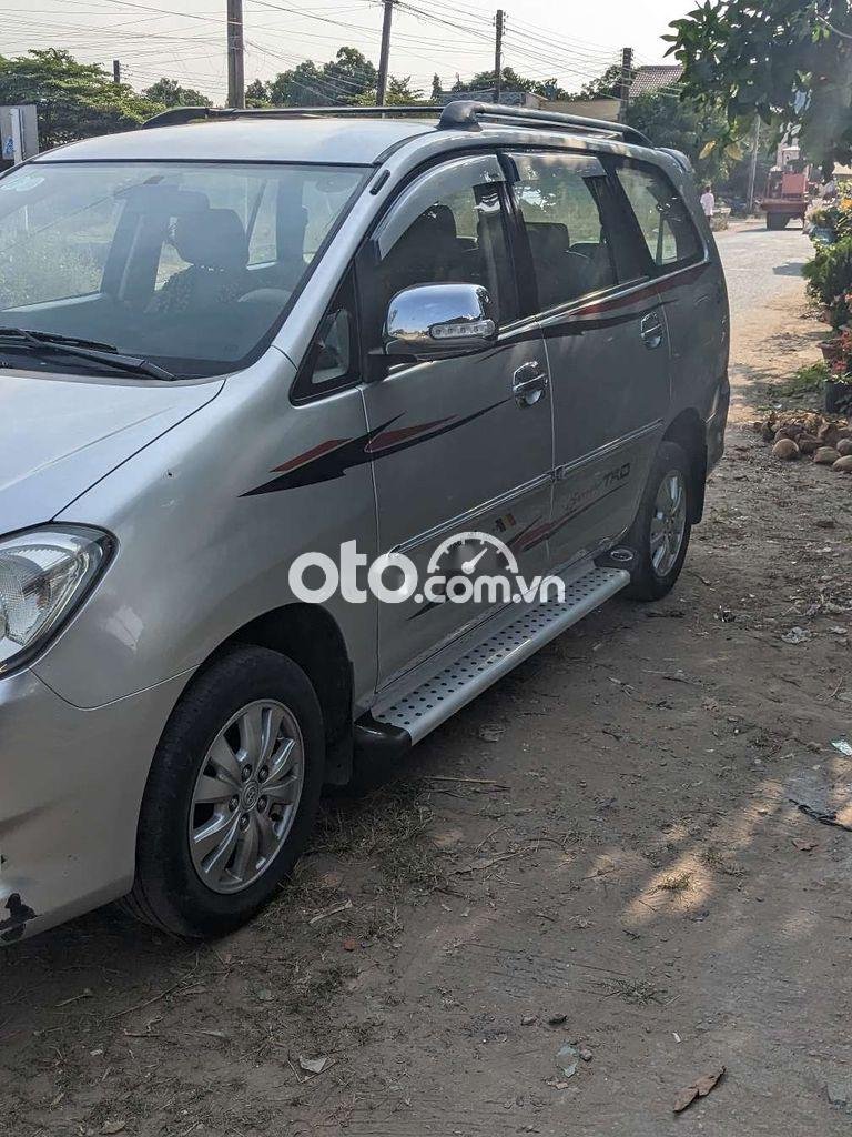 Toyota Innova  2010 g 2010 - Innova 2010 g