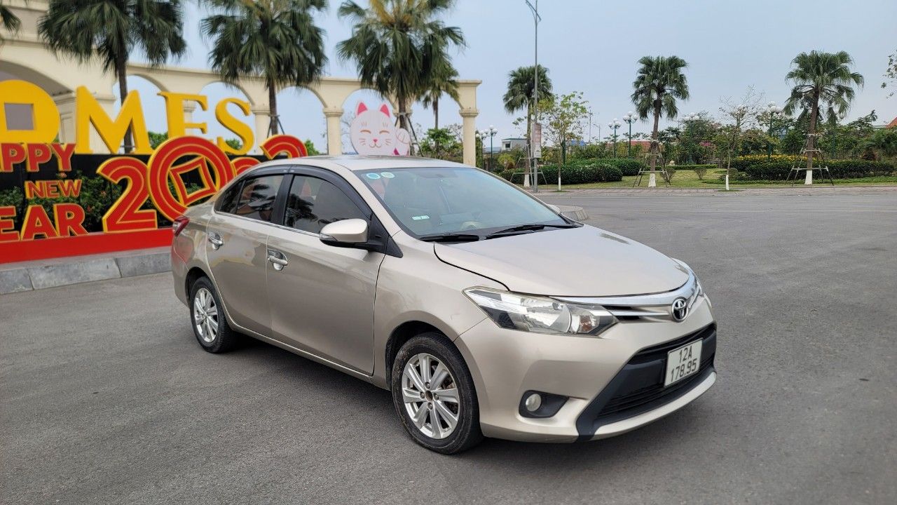 Toyota Vios 2014 - Xe màu bạc, giá cực tốt