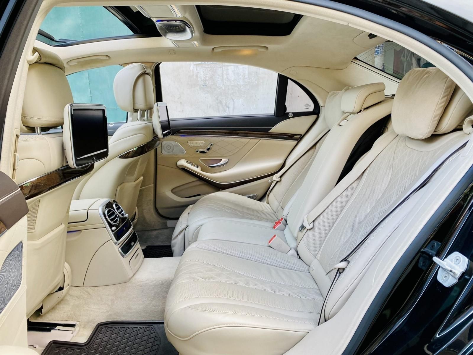 Mercedes-Benz S500 2015 - Xe màu đen