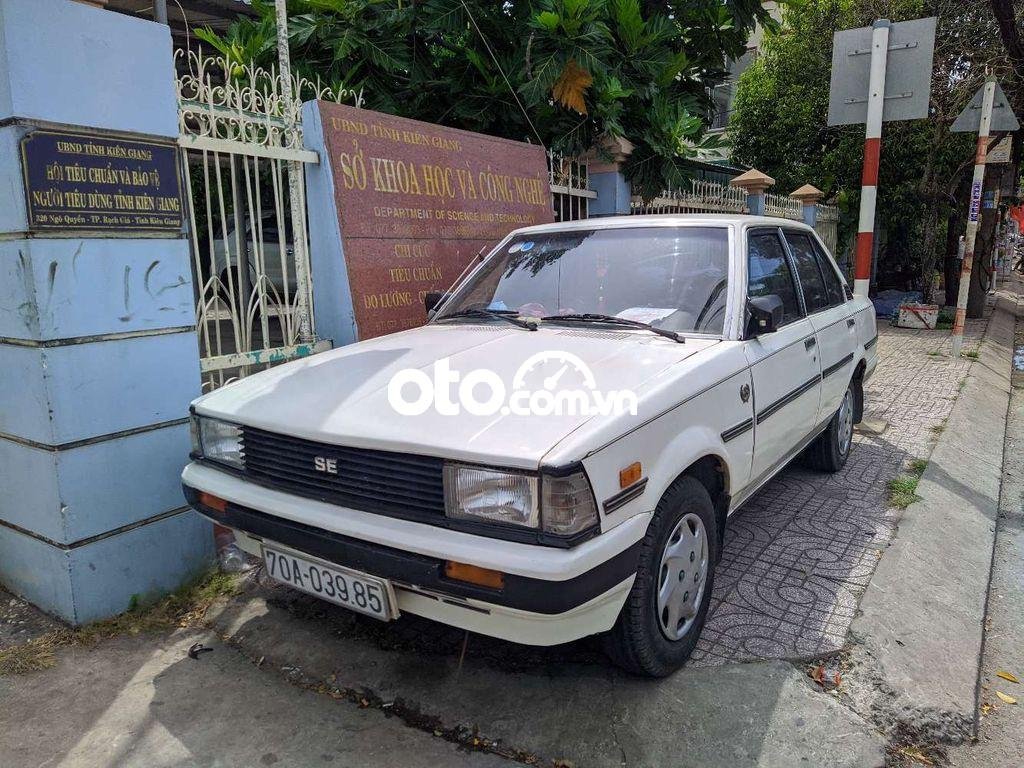 Toyota Corolla  KE70 bán ve chai 1980 - Corolla KE70 bán ve chai