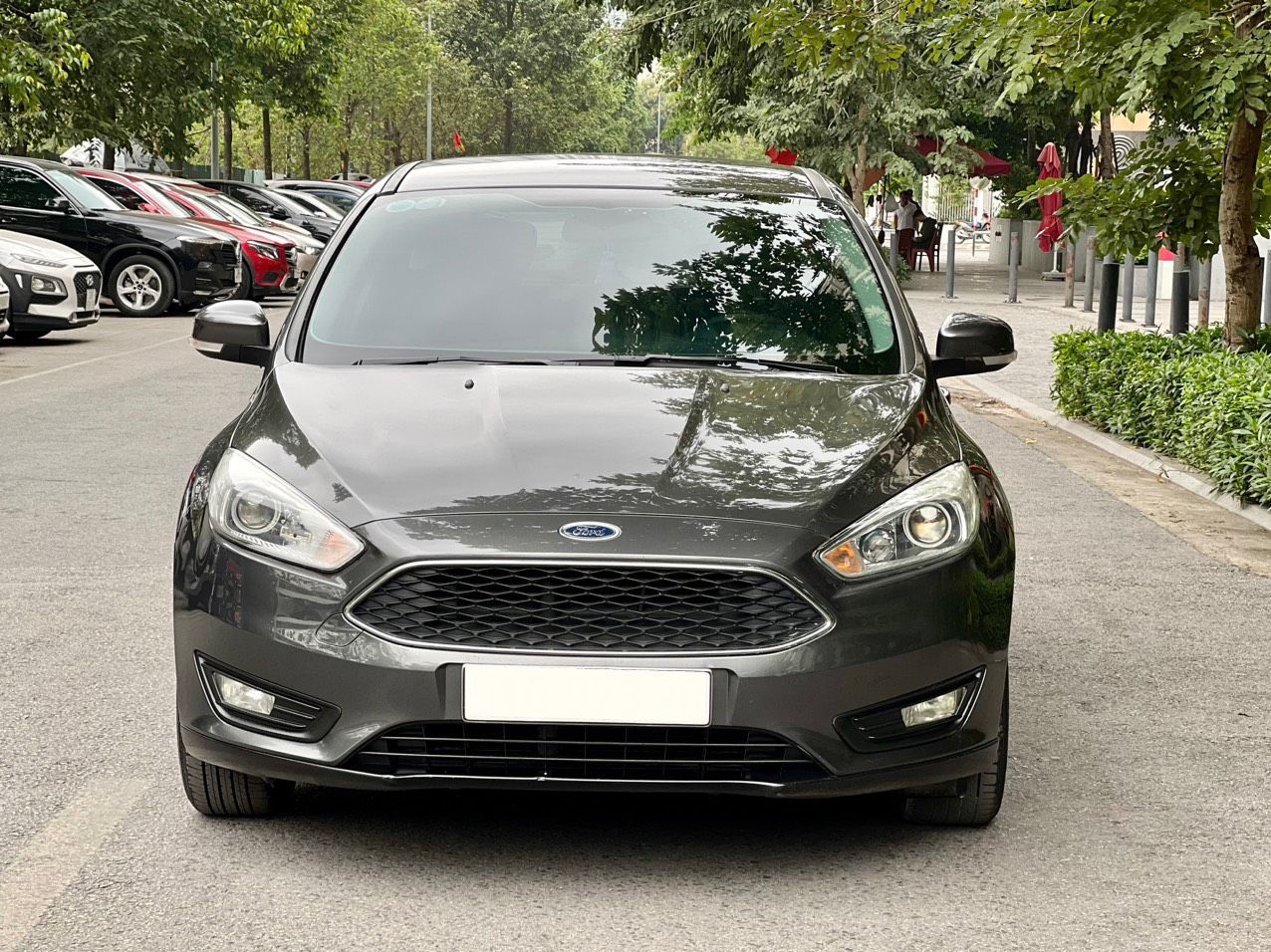 Ford Focus 2019 - Bán xe đăng ký lần đầu 2019, xe gia đình, giá chỉ 425tr