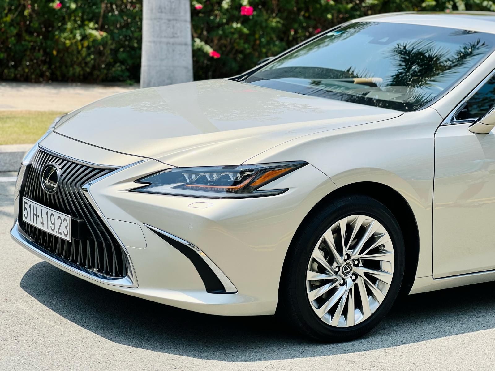 Lexus ES 250 2022 - 12/2020 cực mới (odo chỉ 10 ngàn km) xe mới tinh