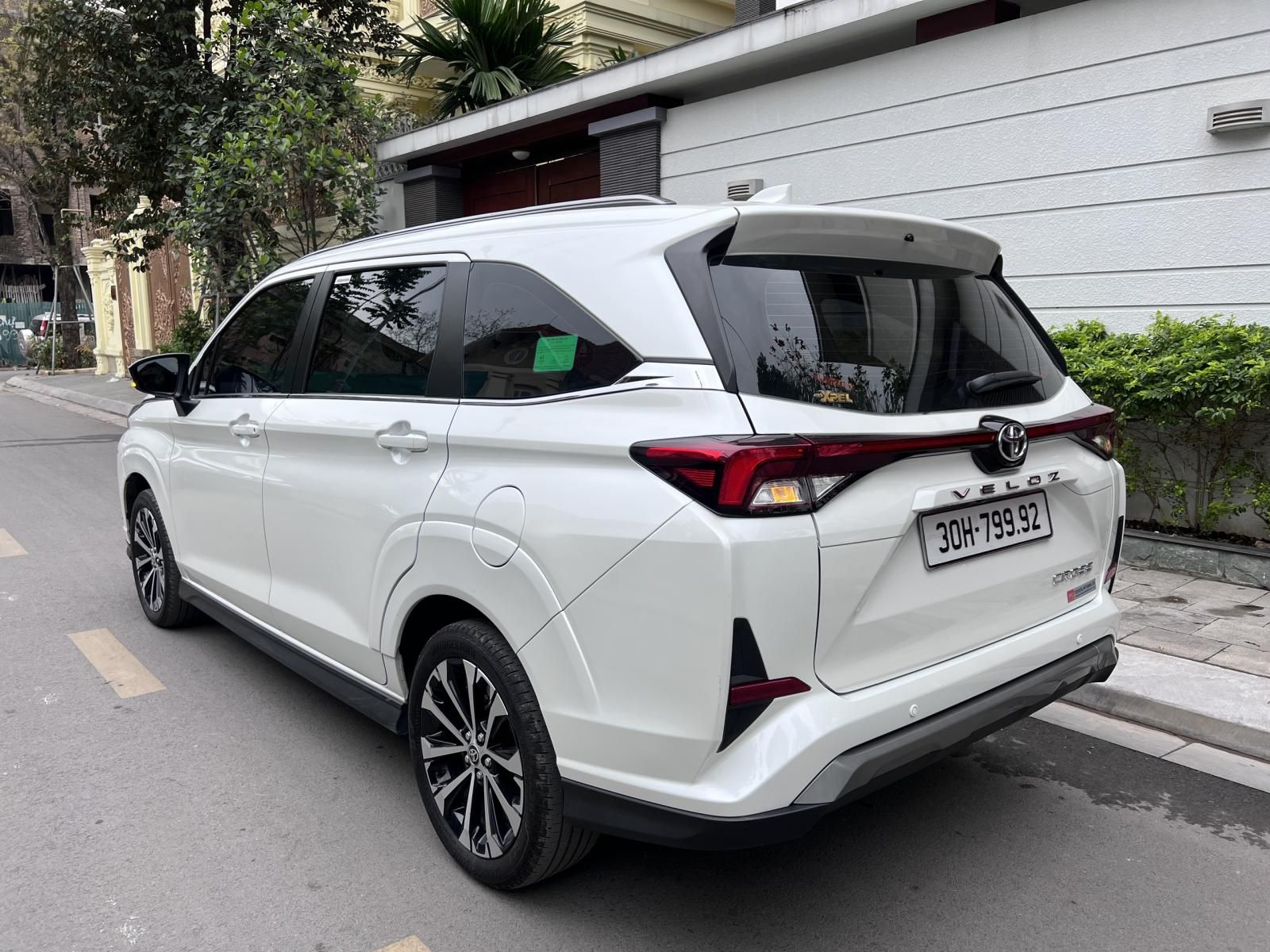 Toyota Veloz Cross 2022 - Bản Top full, màu trắng, xe nhập khẩu