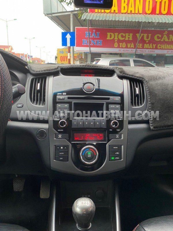 Kia Forte 2011 - Màu bạc