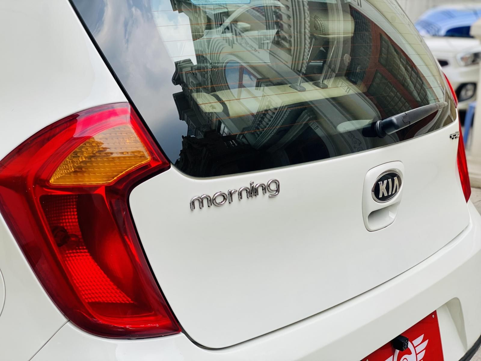 Kia Morning 2019 - Màu trắng, giá 299tr