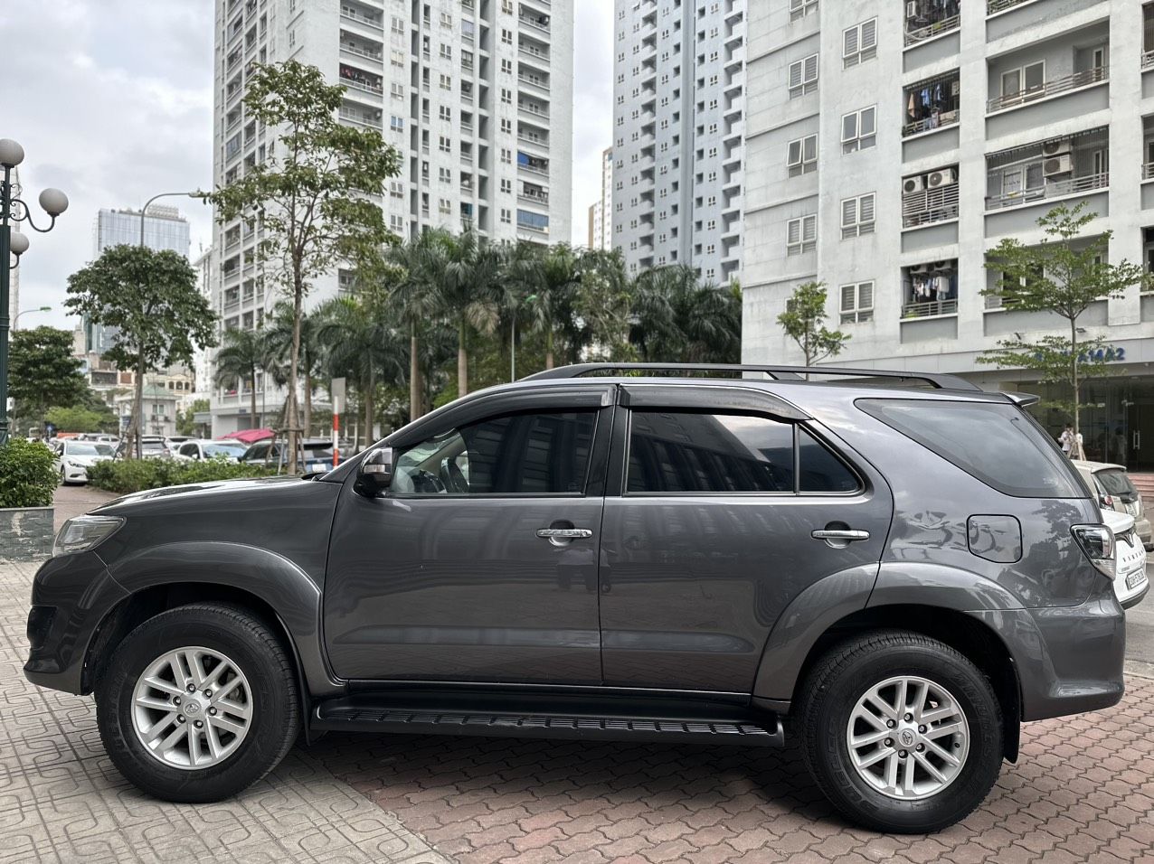 Toyota Fortuner 2013 - Lăn bánh 80.000km