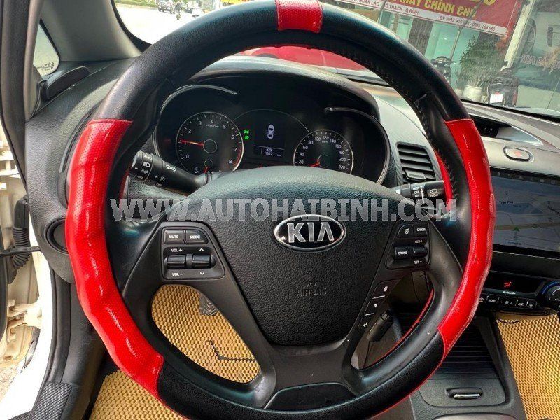 Kia K3 2014 - Giá 325 triệu