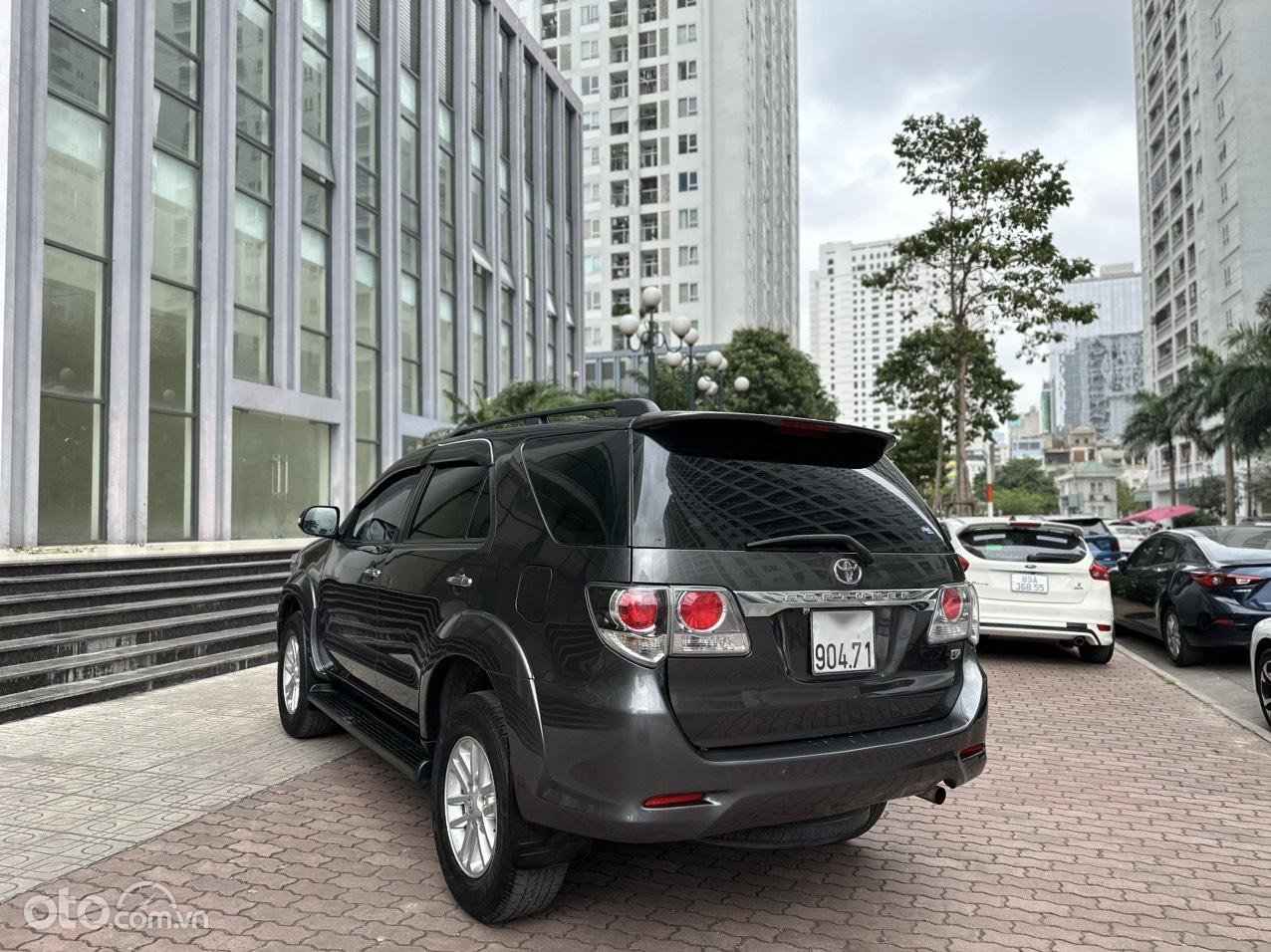 Toyota Fortuner 2013 - Lăn bánh 80.000km