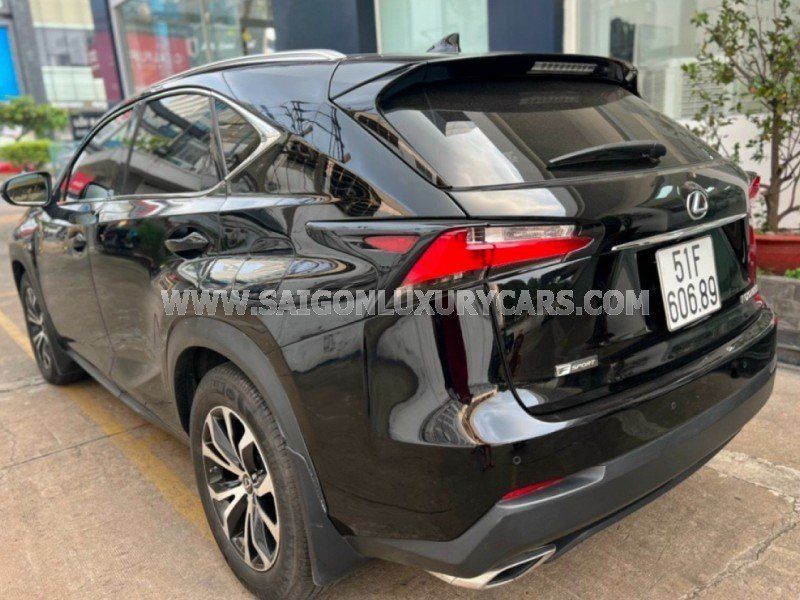 Lexus NX 200T 2014 - Màu đen, xe nhập