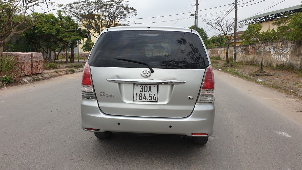 Toyota Innova 2011 - Số sàn 2.0 bản đủ