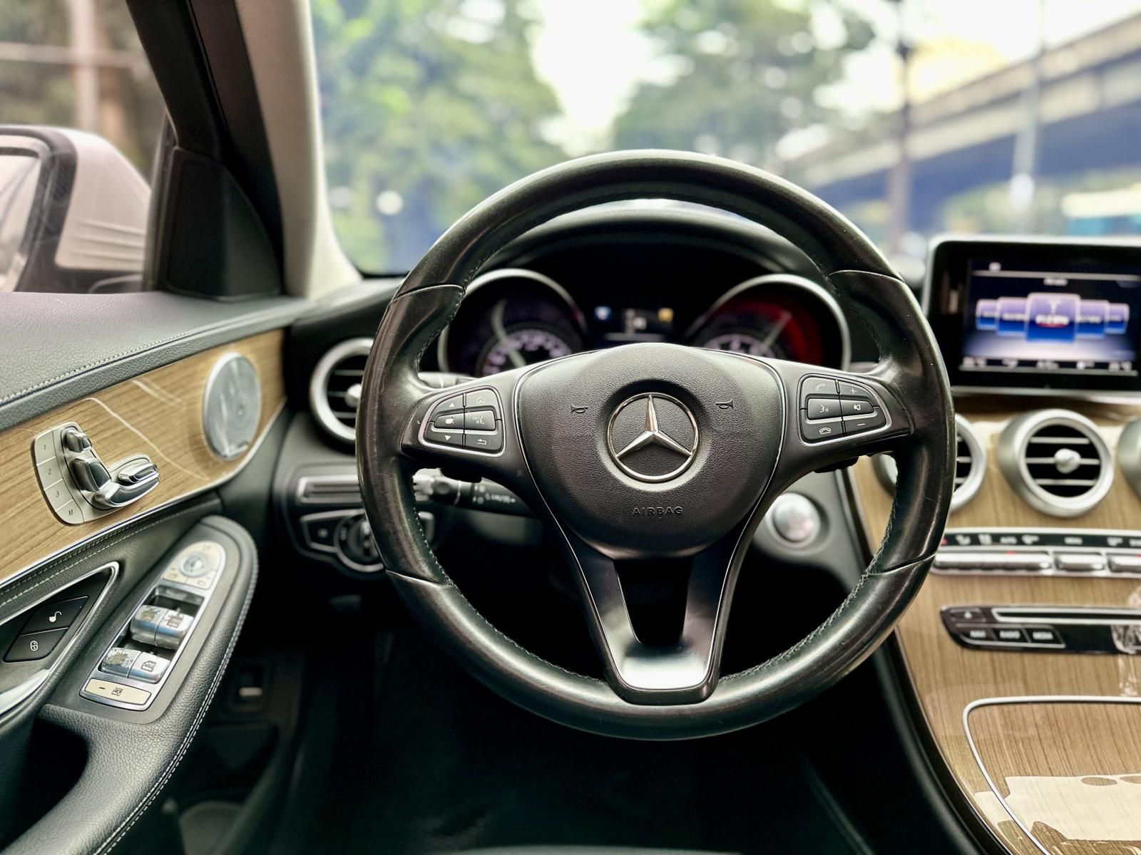Mercedes-Benz C 250 2016 - Model 2016, màu trắng, giá tốt