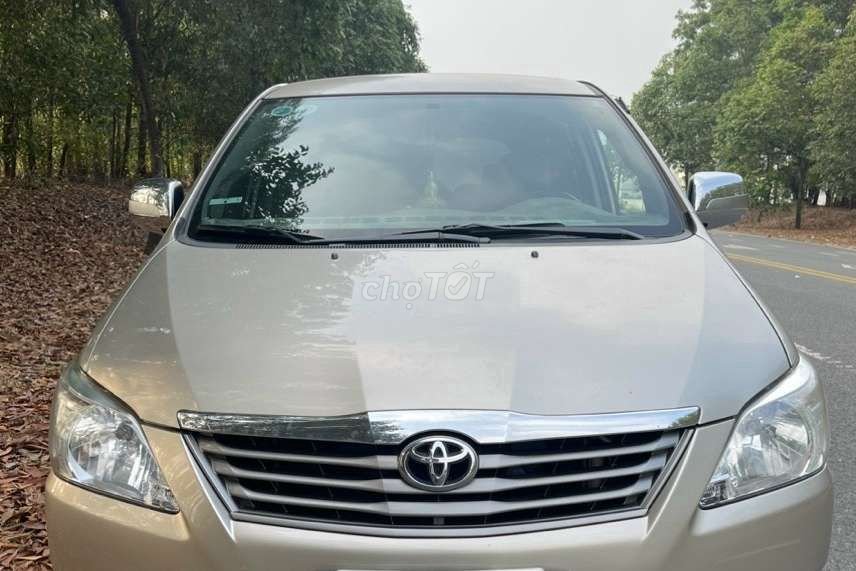 Toyota Innova Cần bán gấp xe  2012 2012 - Cần bán gấp xe innova 2012