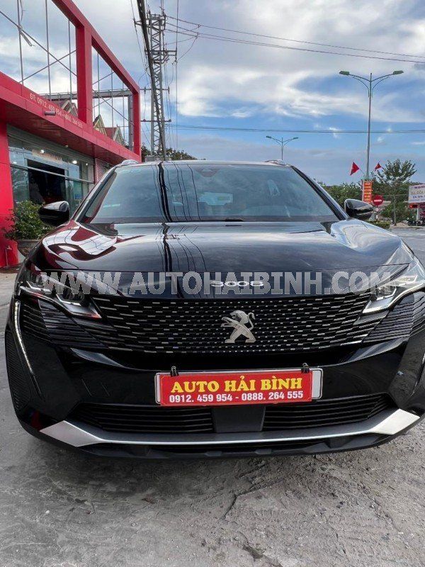 Peugeot 3008 2021 - Màu đen giá hữu nghị