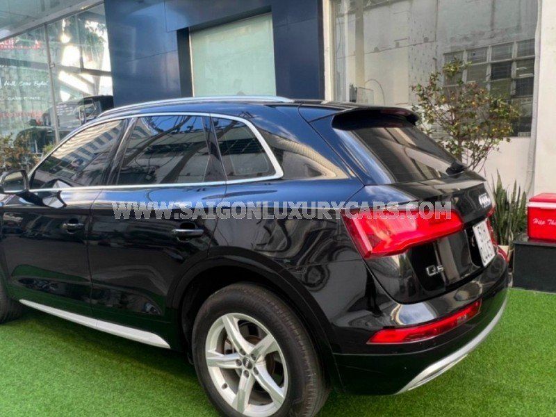 Audi Q5 2018 - Màu đen, nhập khẩu nguyên chiếc