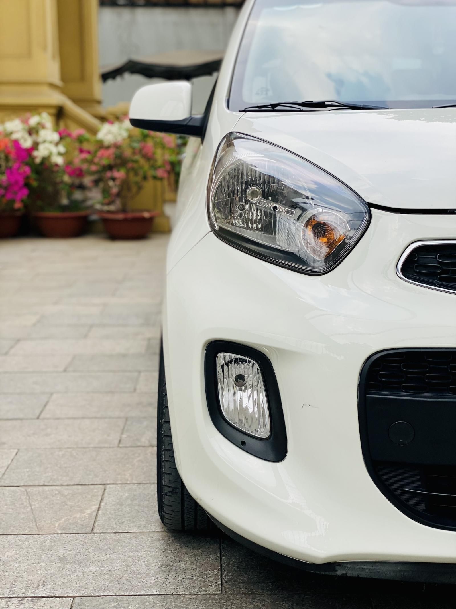 Kia Morning 2019 - Màu trắng, giá 299tr