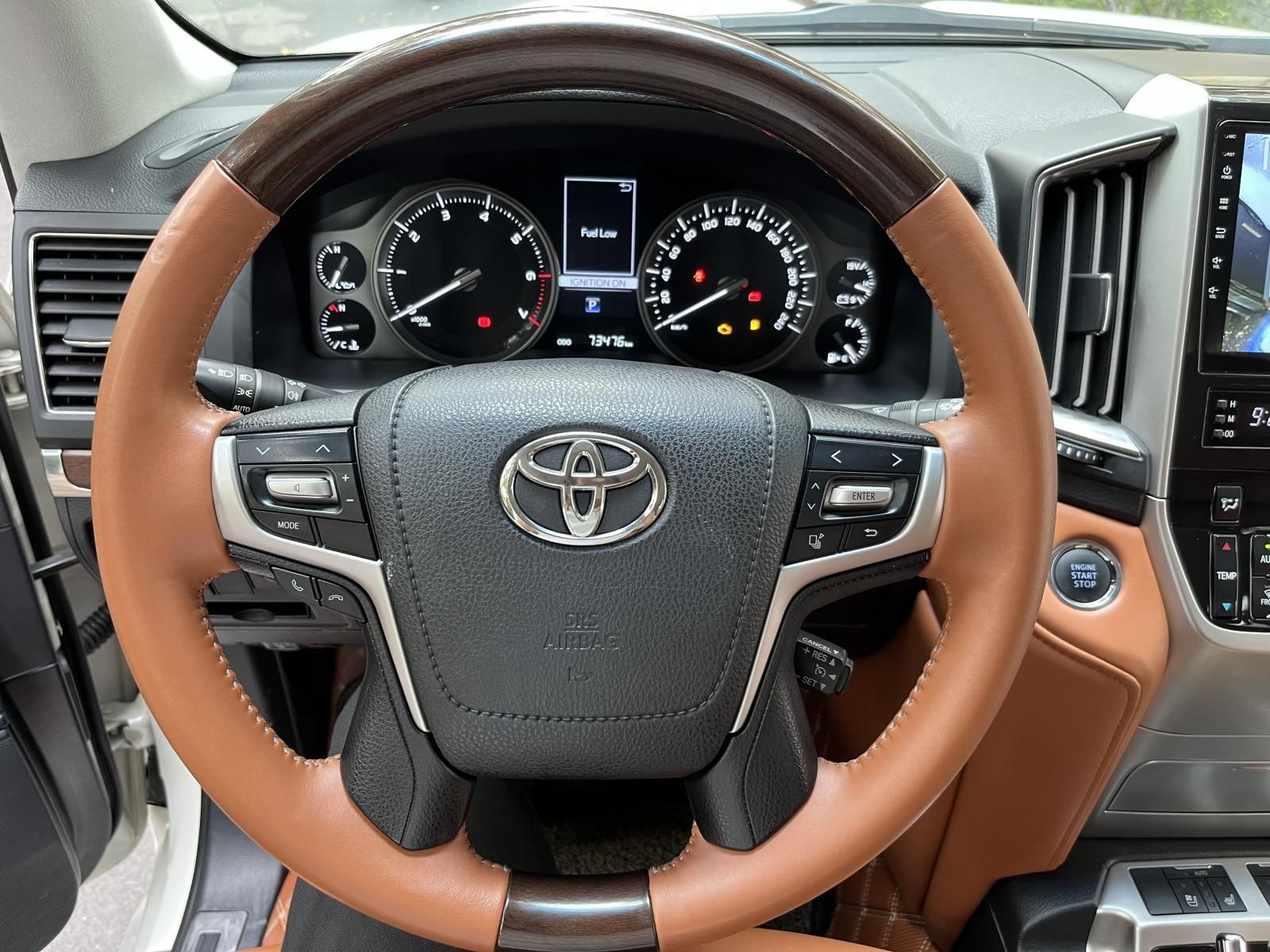 Toyota Land Cruiser 2016 - Hàng siêu chất có hỗ trợ trả góp