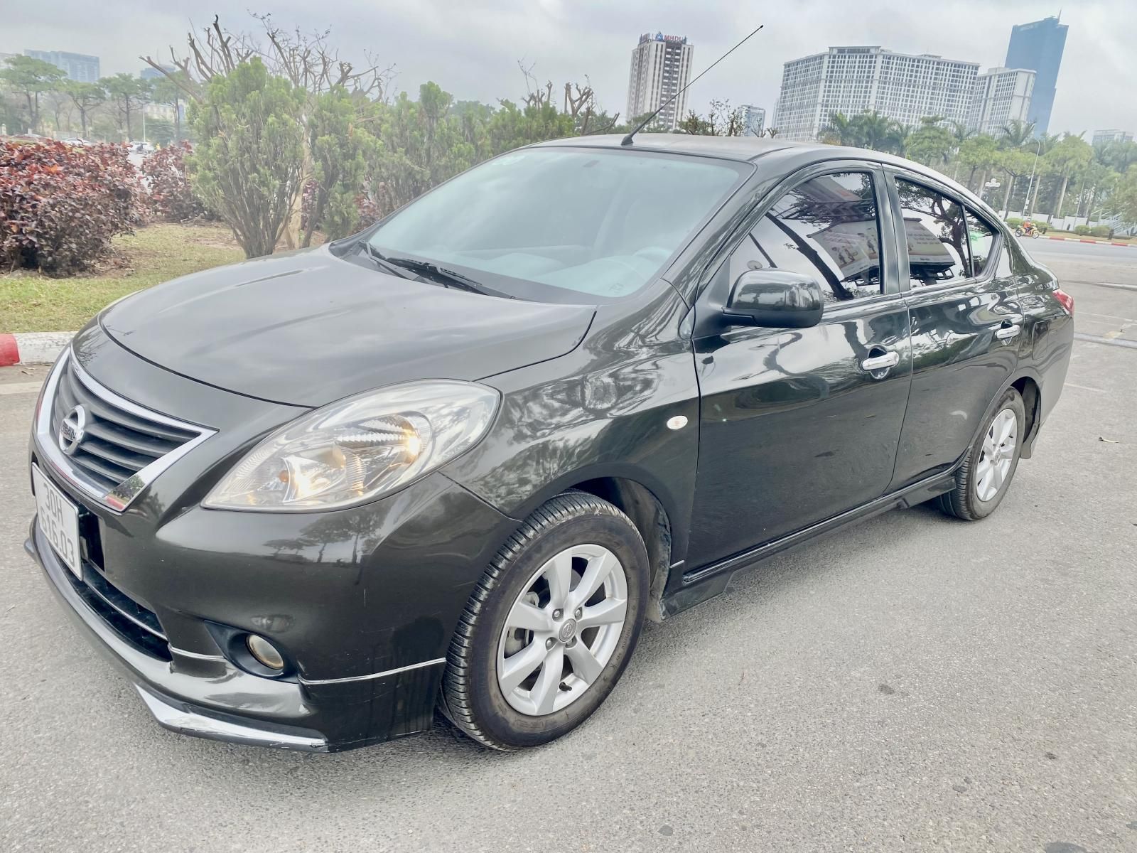 Nissan Sunny 2018 - Xe màu nâu