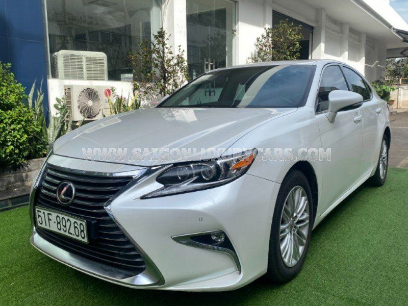 Lexus ES 250 2017 - Màu trắng, nhập khẩu