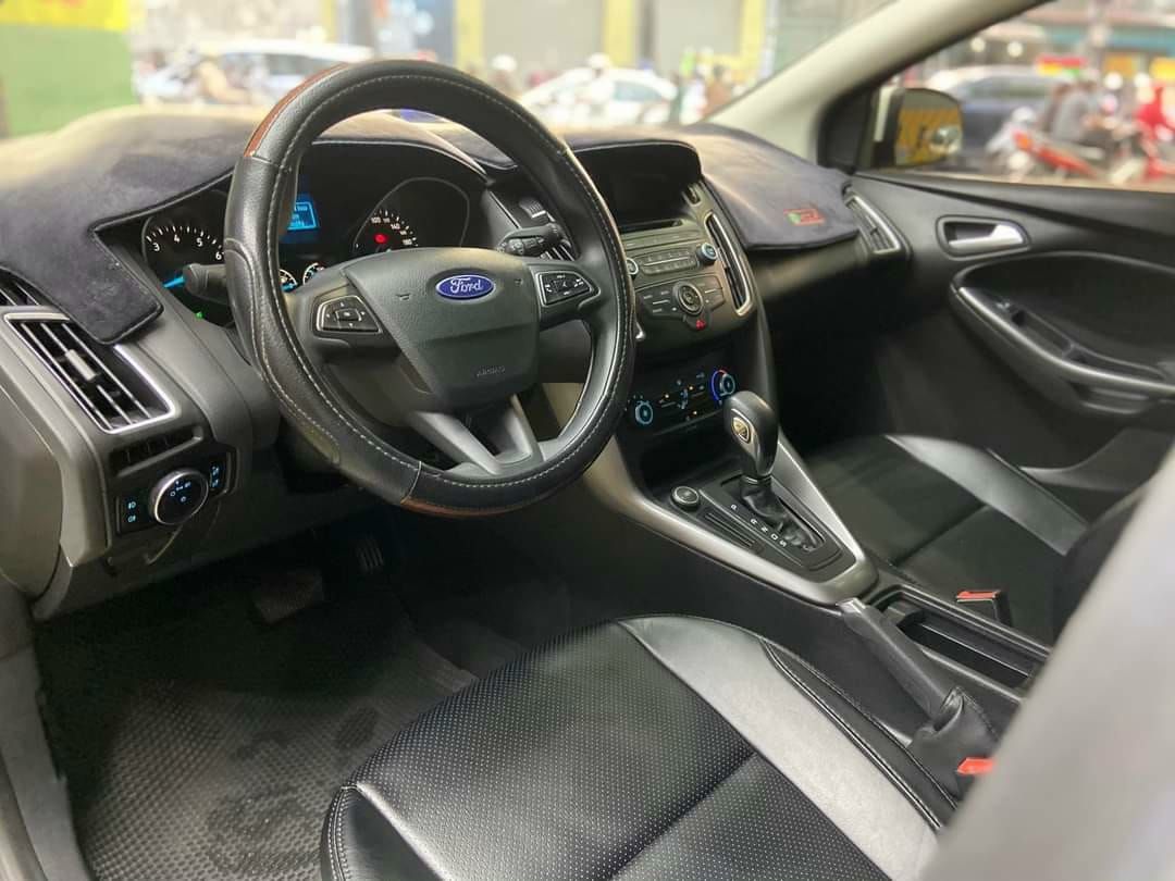Ford Focus 2018 - Số tự động