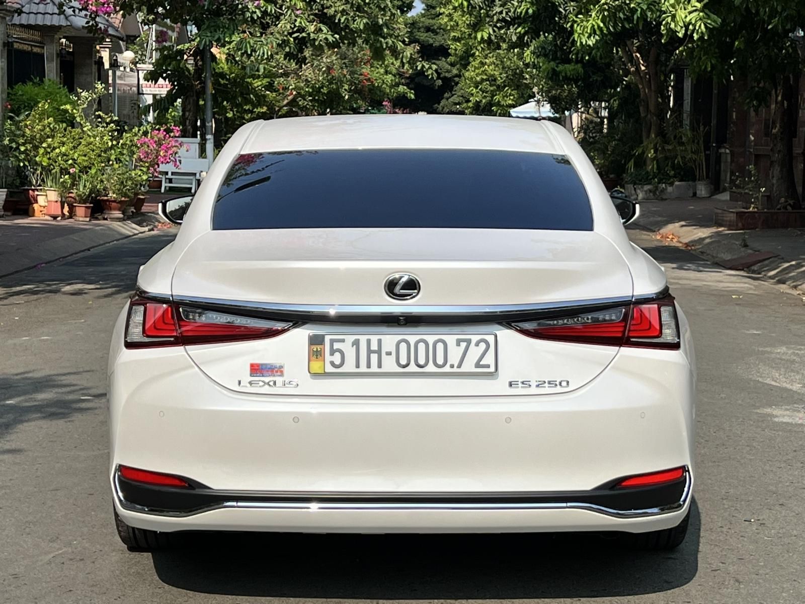 Lexus ES 250 2019 - còn mới 99%