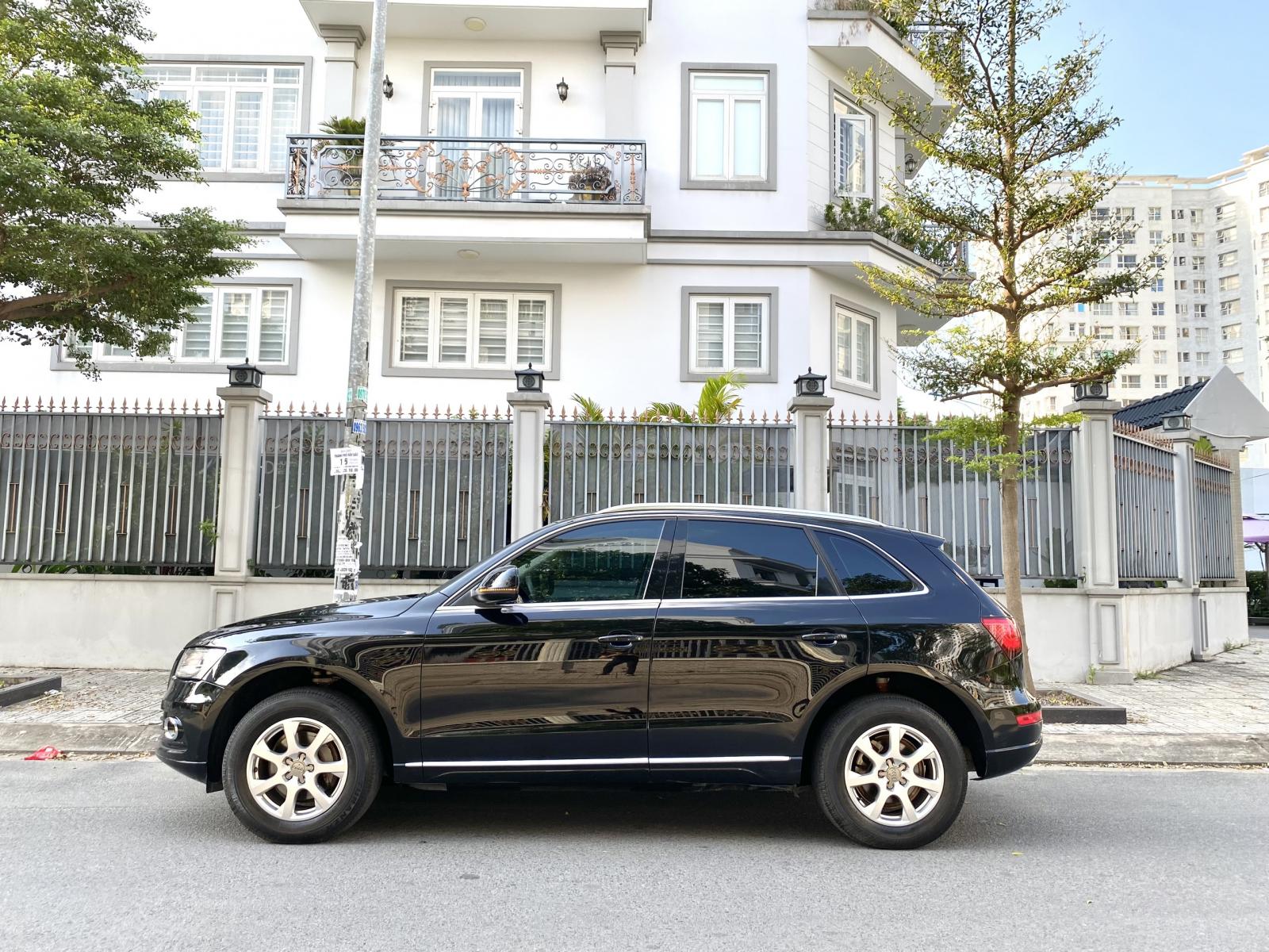 Audi Q5 2.0AT 2013 - Audi Q5 Đăng Kí 2013 , màu đen , nội thất kem , Nhập Đức , Xe Mua mới từ đầu