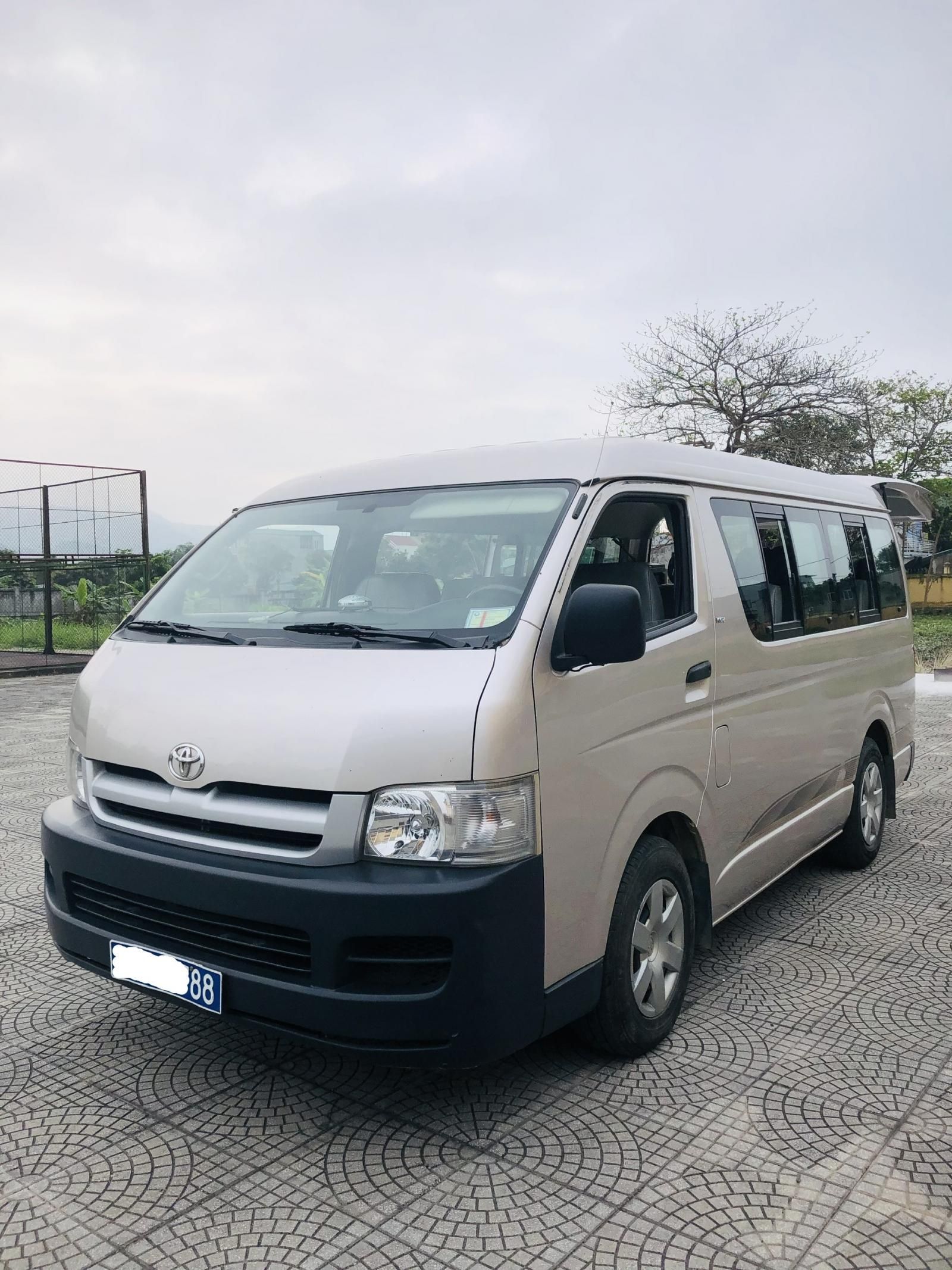 Toyota Hiace 2006 - Cần bán xe 16 chỗ ngồi màu phấn hồng