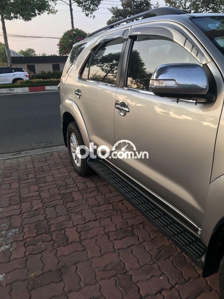 Toyota Fortuner Bán  máy móc nguyên zin nguyên bản 2013 - Bán fortuner máy móc nguyên zin nguyên bản