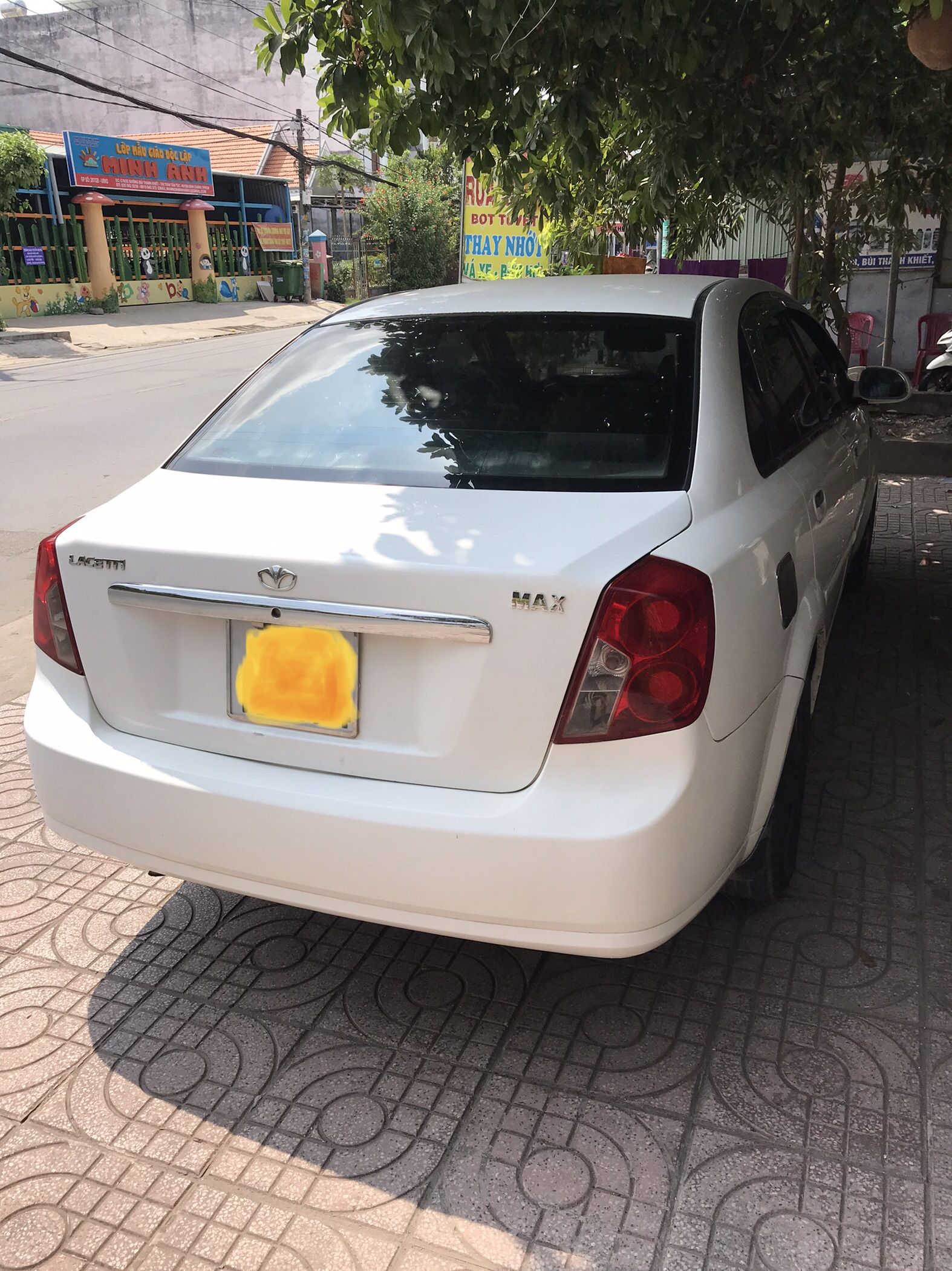 Daewoo Lacetti 2004 - Bán xe màu trắng