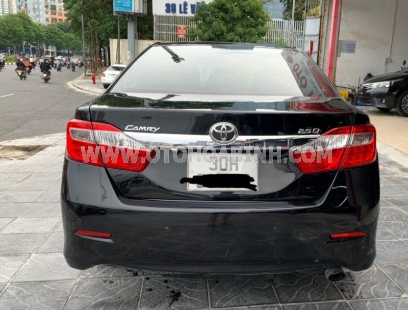 Toyota Camry 2013 - Màu đen, nội thất đen