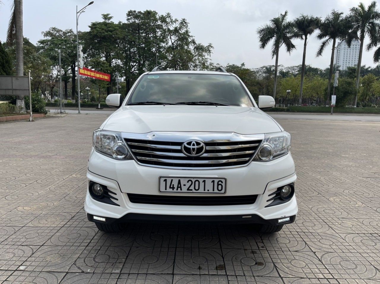 Toyota Fortuner 2016 - Xe đi 5000 km, giá 615 triệu