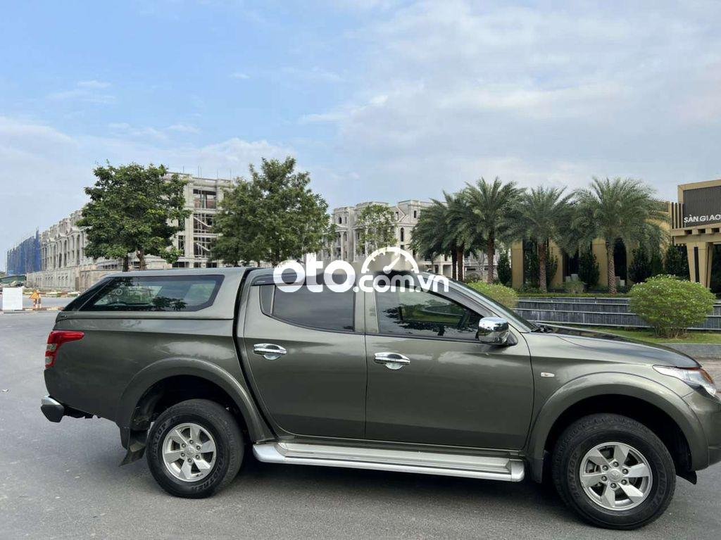 Mitsubishi Triton   4x2 AT 2019 2019 - Mitsubishi Triton 4x2 AT 2019