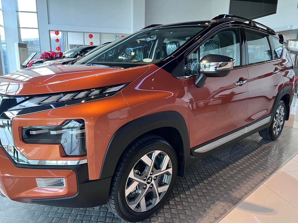 Mitsubishi Xpander Cross 2023 - Mitsubishi Xpander Cross 2023 số tự động