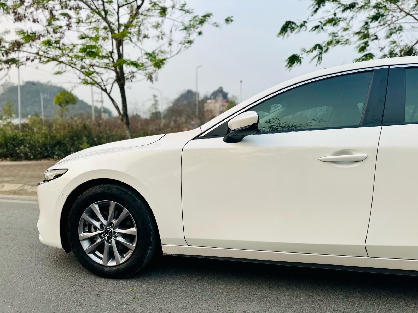 Mazda 3 2020 - Bán xe ít sử dụng giá tốt 608tr