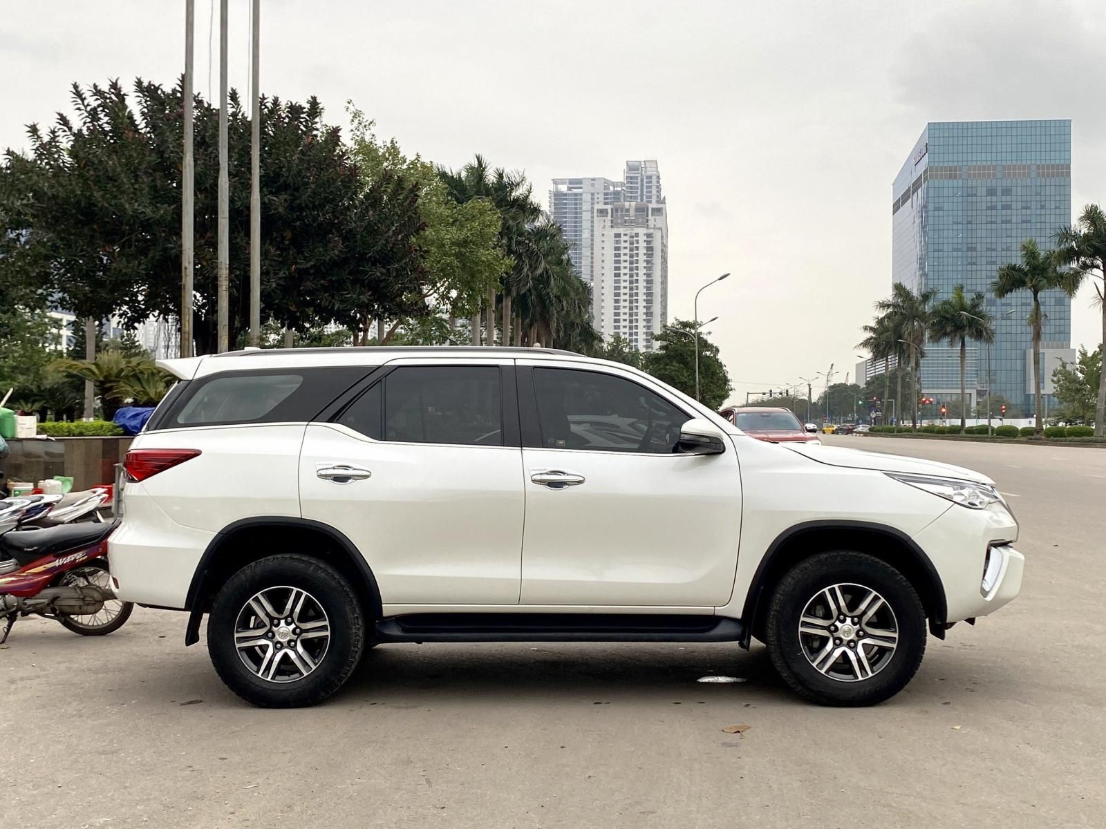 Toyota Fortuner 2020 - Màu trắng giá ưu đãi