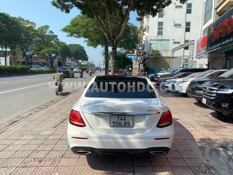 Mercedes-Benz E300 2019 - Màu trắng