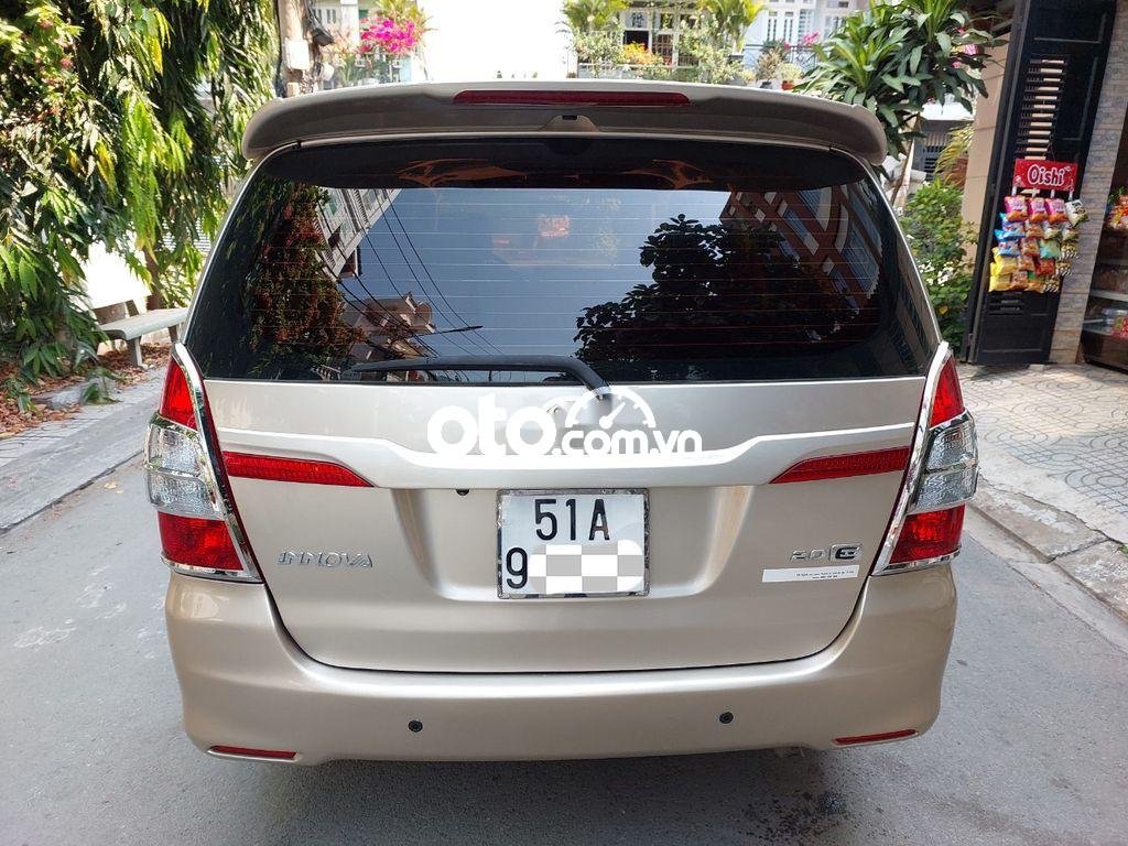 Toyota Innova Nhà tôi cần bán con xe  E đời cuối 2014 2014 - Nhà tôi cần bán con xe innova E đời cuối 2014