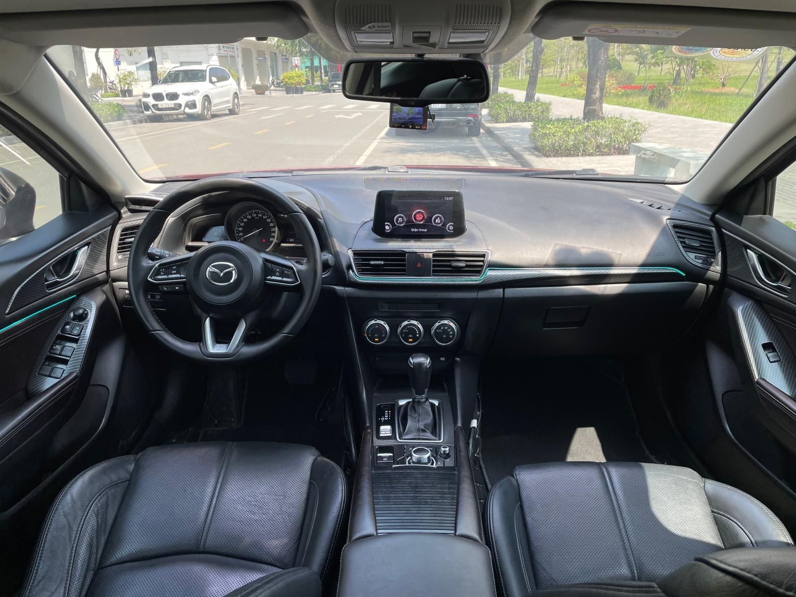 Mazda 3 2019 - 1 chủ từ mới, lên rất nhiều đồ chơi