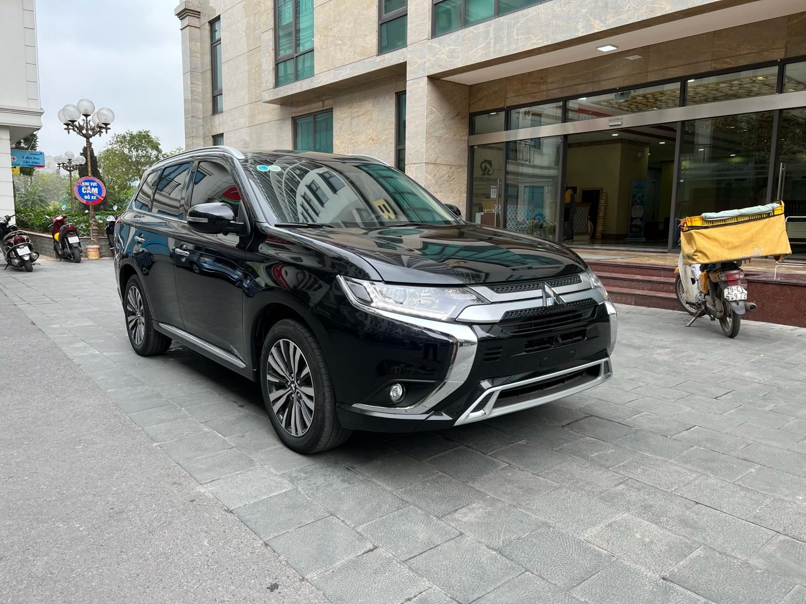 Mitsubishi Outlander 2022 - Cần bán gấp