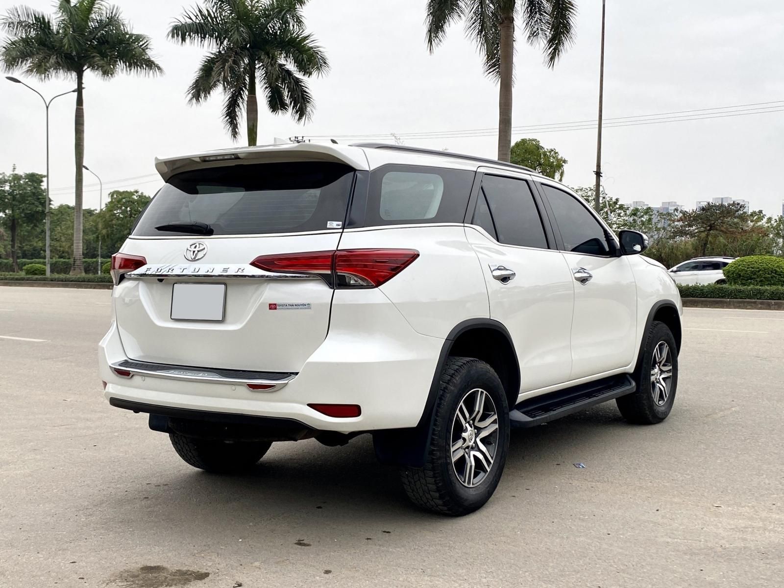 Toyota Fortuner 2020 - Màu trắng giá ưu đãi