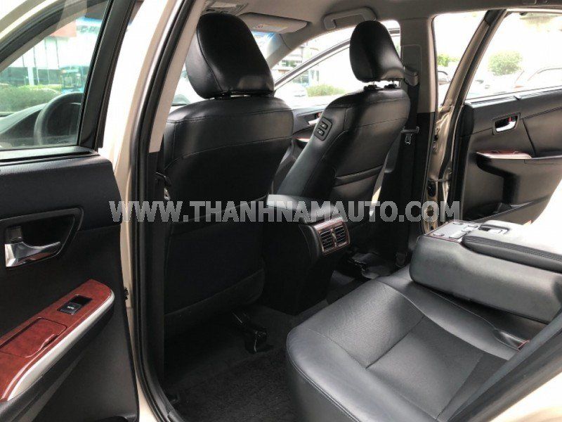 Toyota Camry 2012 - Model 2013, biển 30A