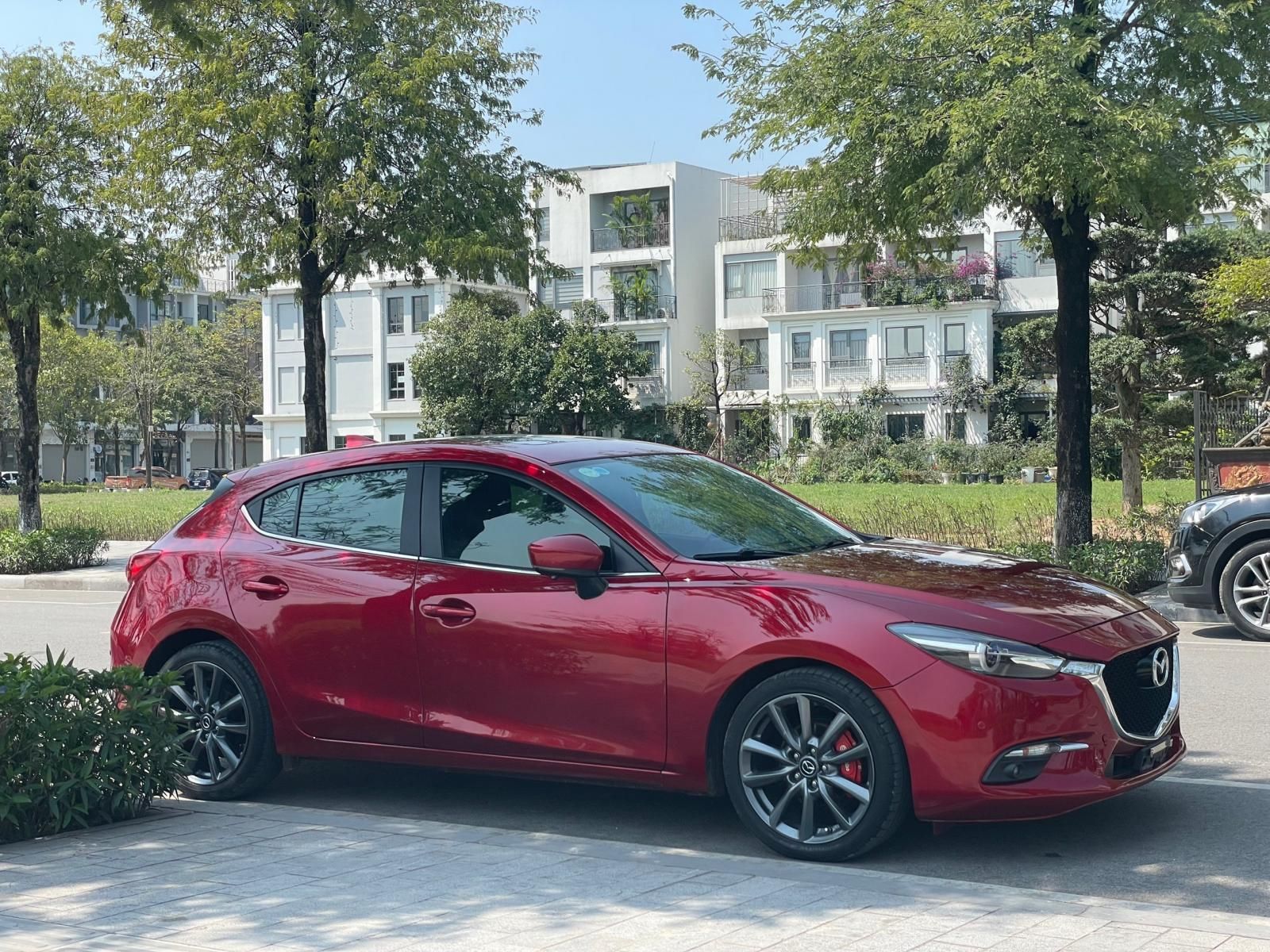 Mazda 3 2019 - 1 chủ từ mới, lên rất nhiều đồ chơi