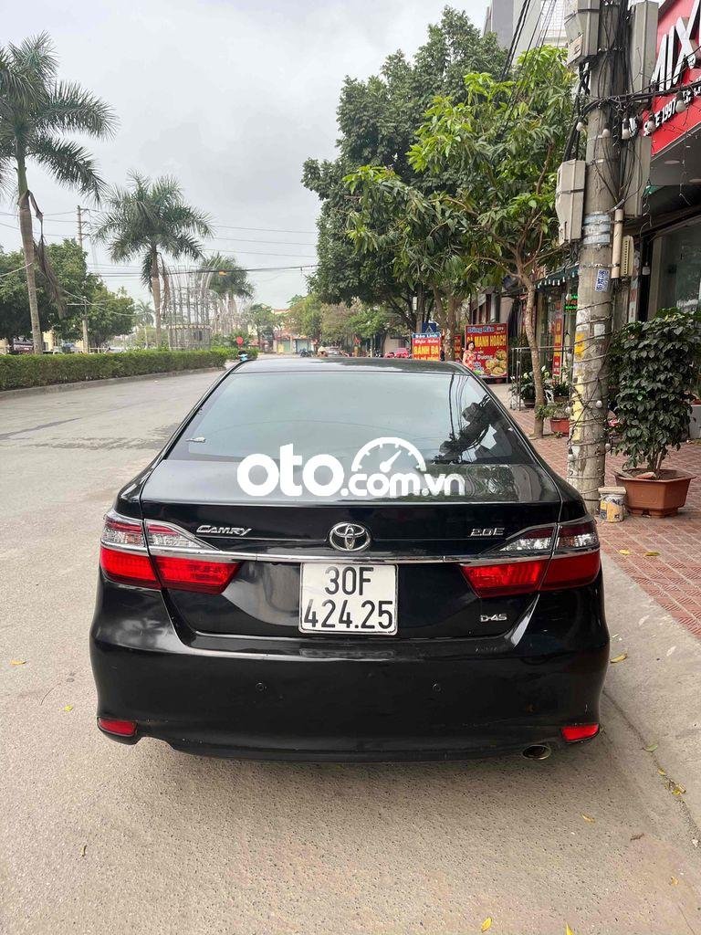 Toyota Camry lần đầu giao bán, xước sát bên ngoài,chính chủ100% 2019 - lần đầu giao bán, xước sát bên ngoài,chính chủ100%