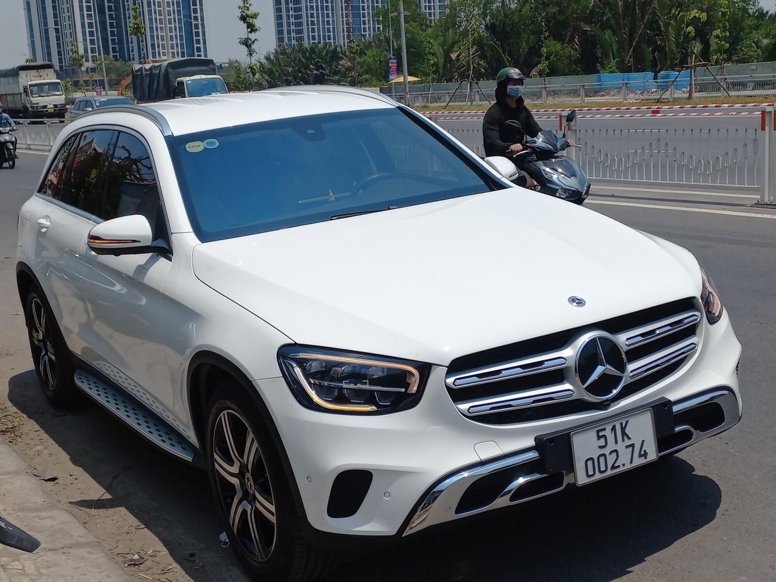 Mercedes-Benz GLC 200 2021 - Cam kết: Không đâm đụng, không thủy kích, không tua KM