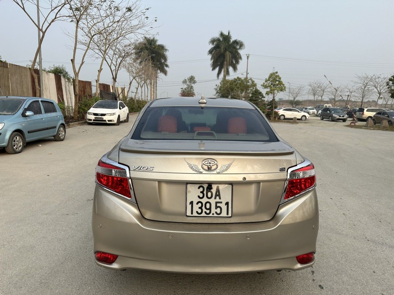 Toyota Vios 2015 - Xe gia đình, số sàn bản E