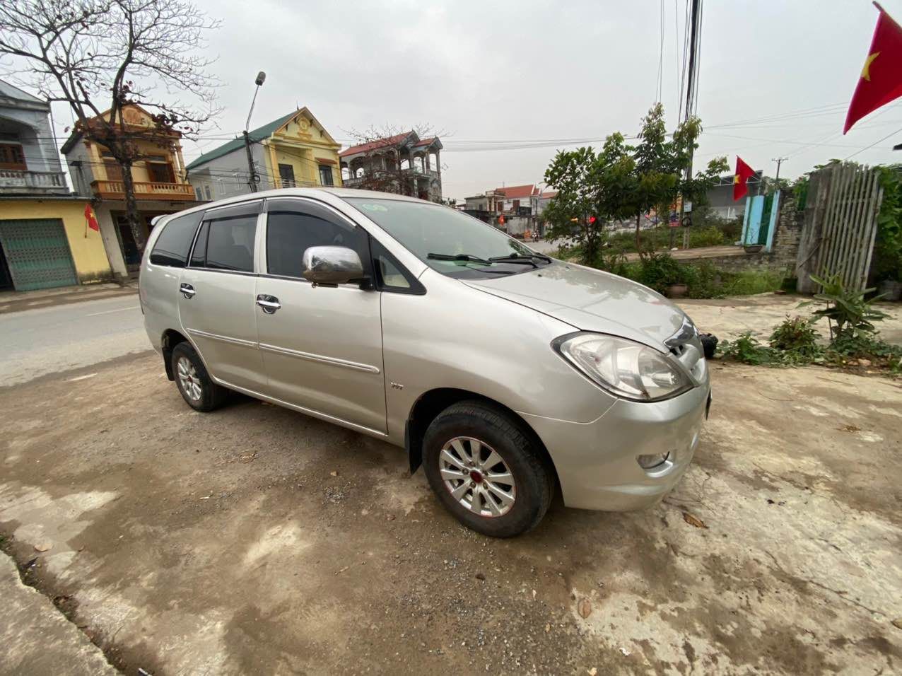 Toyota Innova 2006 - Thân vỏ đẹp, 4 lốp mới tinh