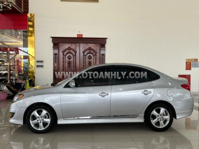 Hyundai Avante 2014 - Màu bạc, biển tỉnh