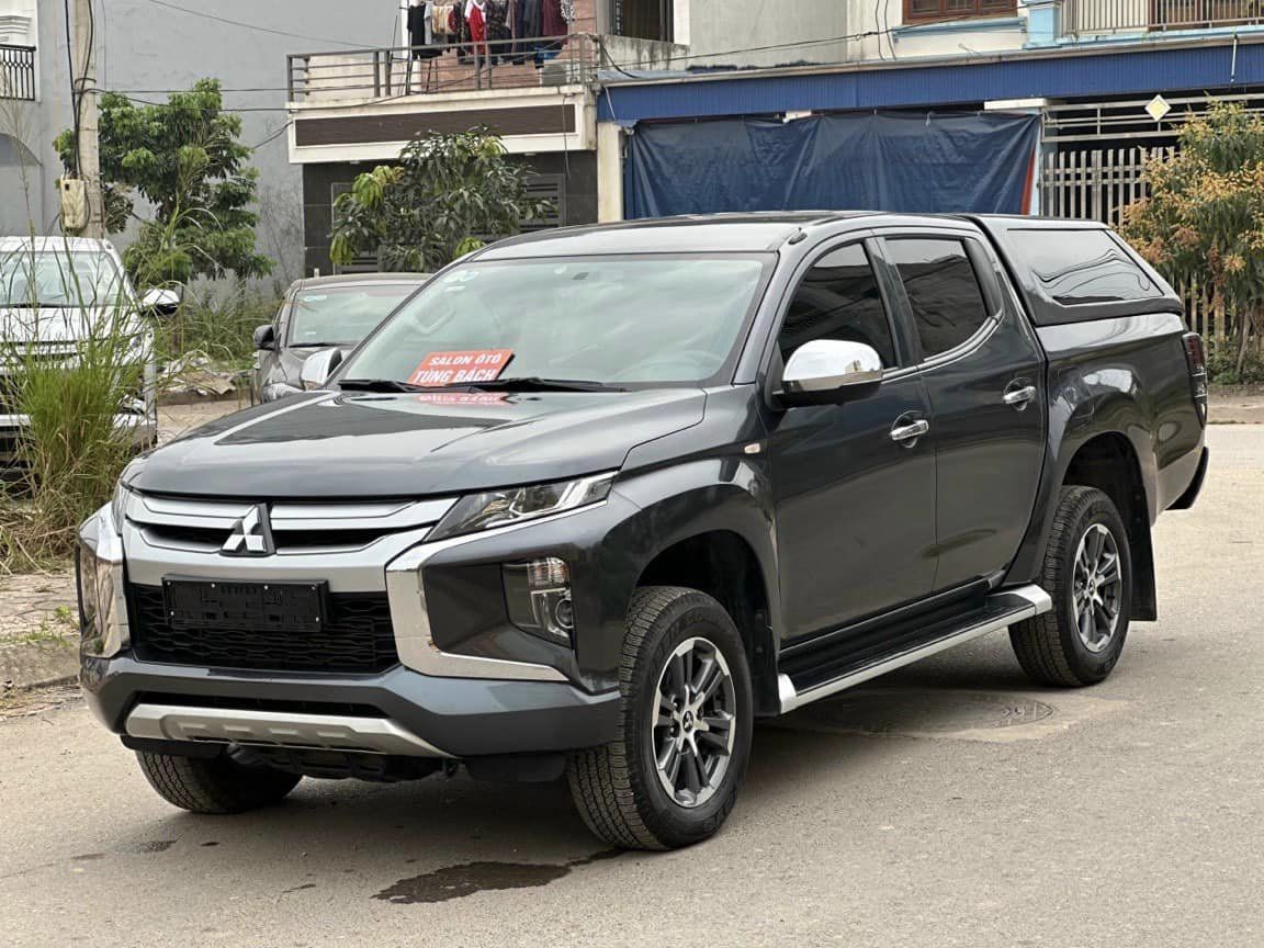 Mitsubishi Triton 2021 - Màu đen, nhập khẩu