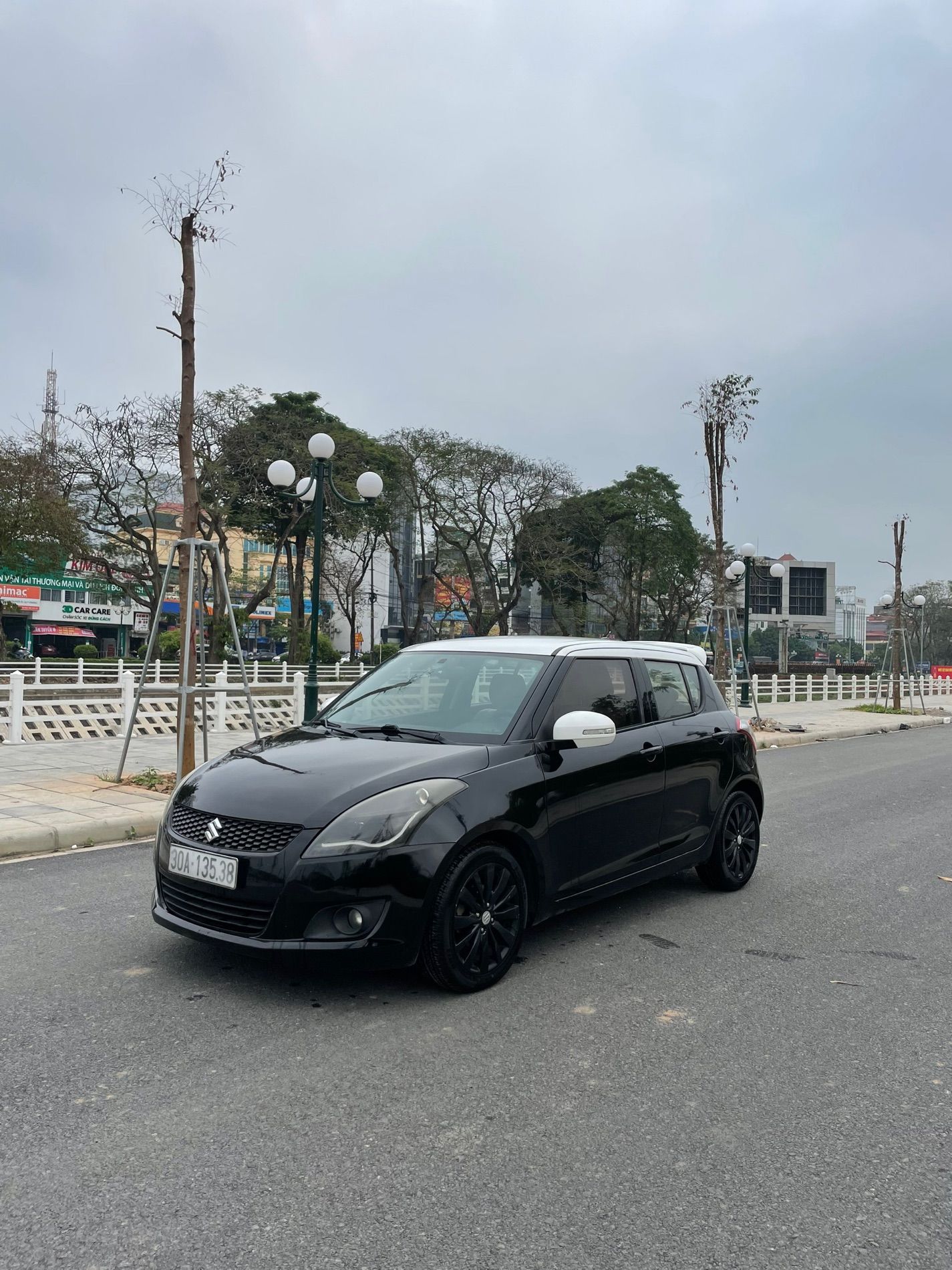 Suzuki Swift 2014 - Màu đen